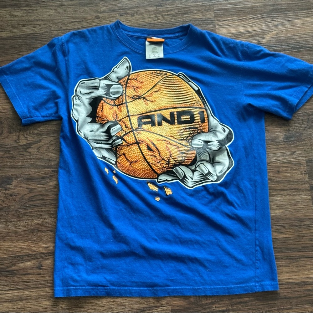 VTG RARE AND1 Graphic Tee Youth L (Fits Adult XS) Basketball Grip Shirt